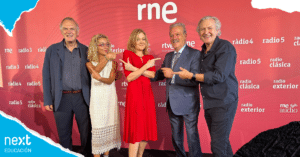 Manuel Campo Vidal y Emilio del Río, docentes de Next Educación, colaboradores de No es un día cualquiera en RNE